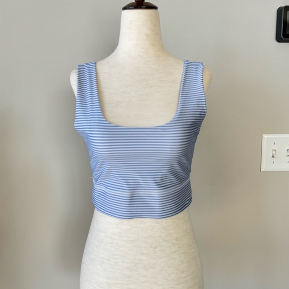 Fabletics Sports Bra Bundle - Blue and Yellow Cross and Reversible Scoop Neck - Picture 8 of 12